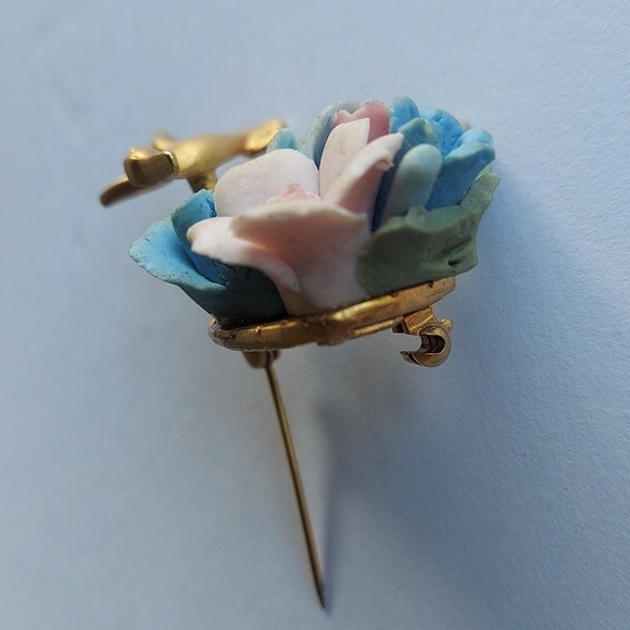 P0062 Vintage Signed AJC Goldtone Hummingbird with Flowers Brooch Pin - Picture 4 of 12